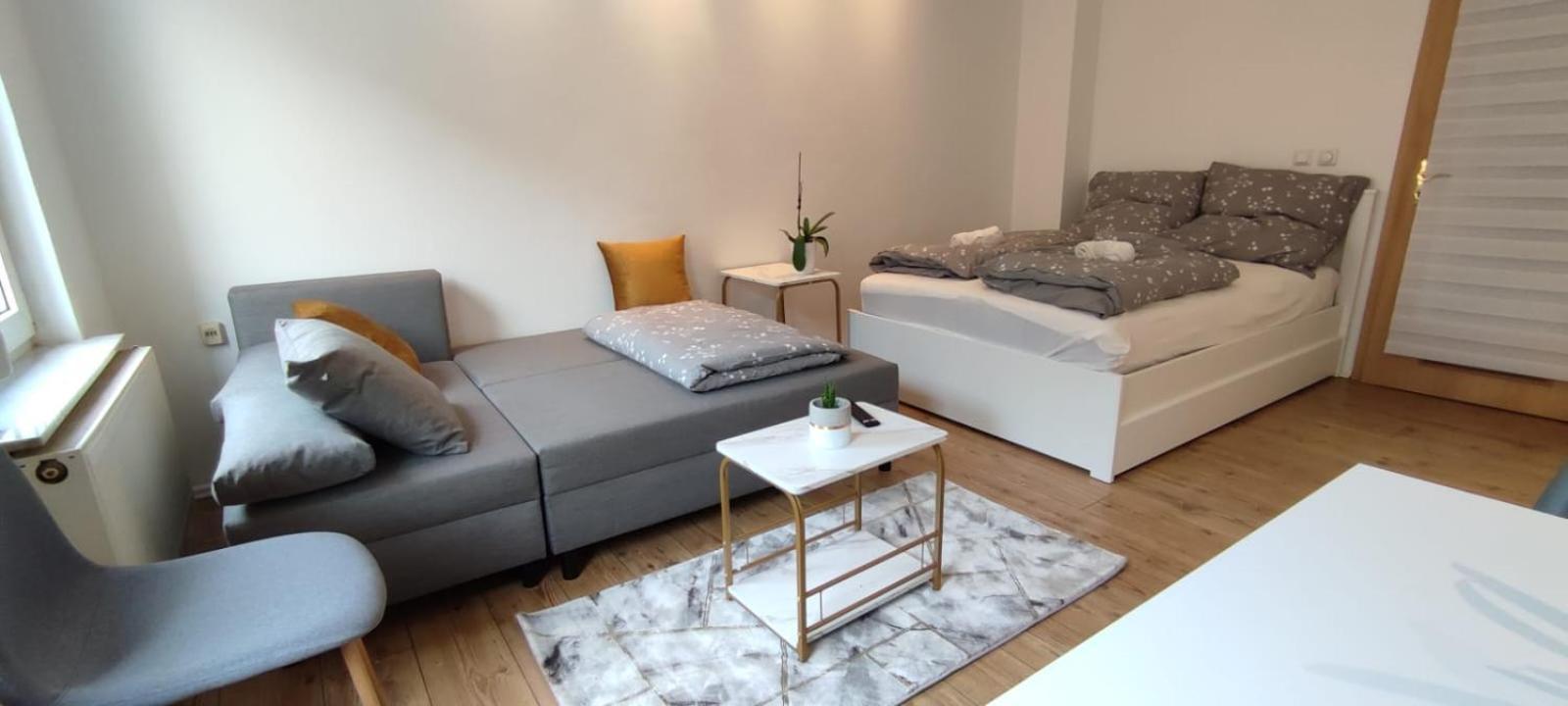 Privatzimmer-2 In Ruhiger Lage 9Min Von Hbh Nürnberg Eksteriør bilde